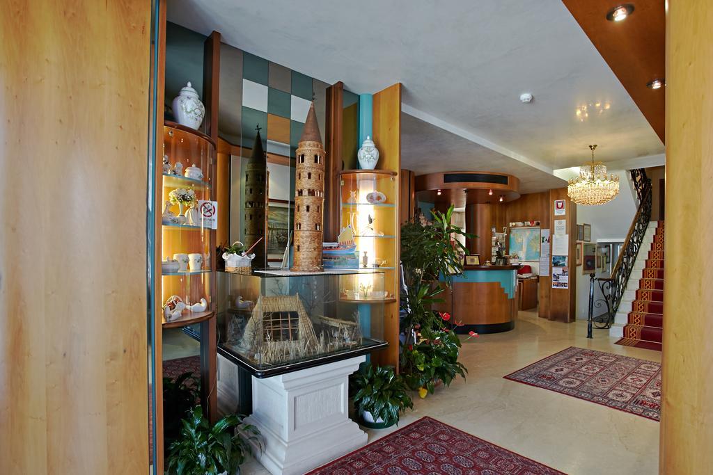 Hotel Sara Caorle Eksteriør bilde